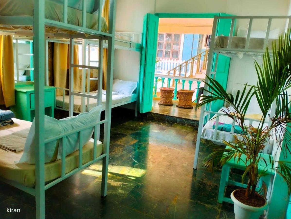 The Turquoiise House Hotel Morjim Exterior photo